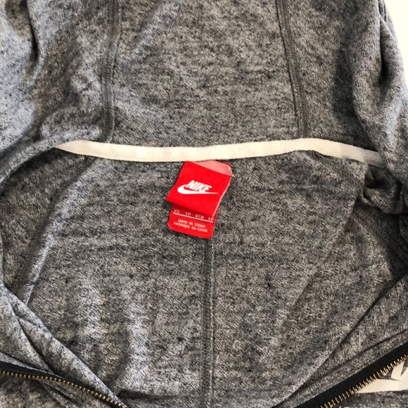 Nike gray hooded sweatshirt - Picture 3 of 5